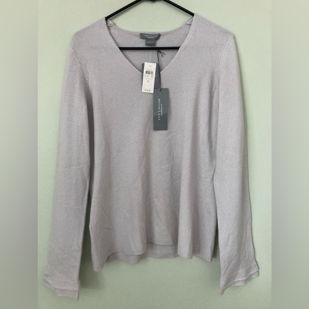 100% cashmere sweater NWT